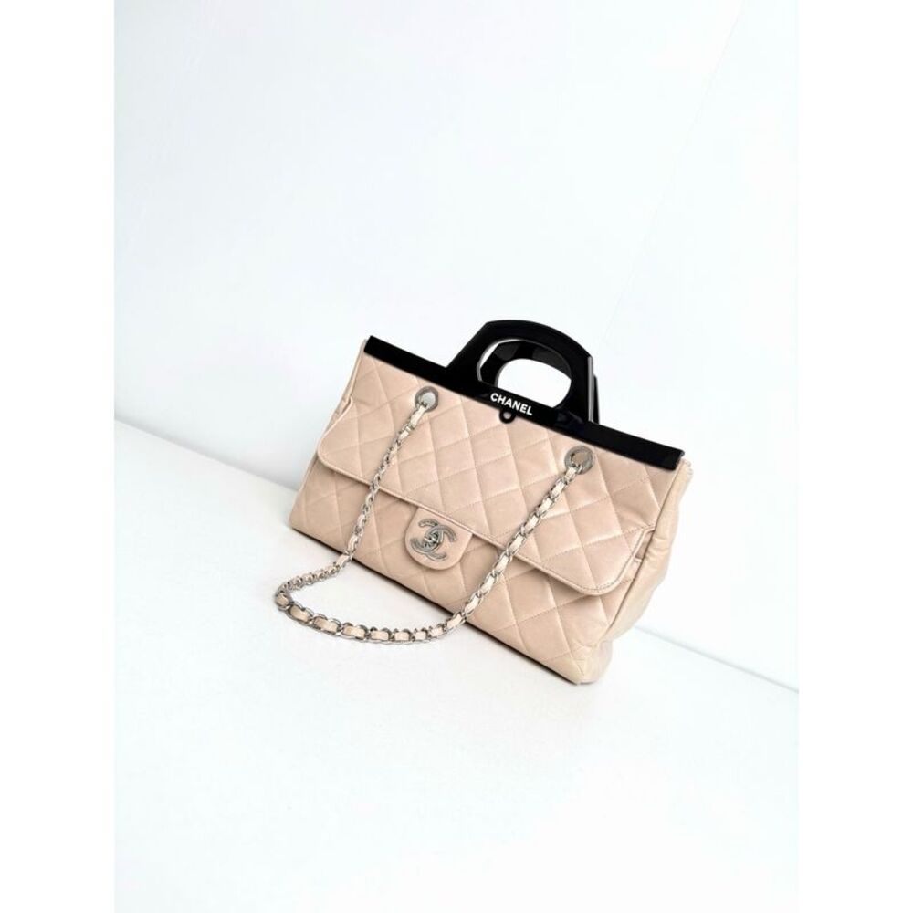 Chanel Women Pre-Loved Bag Very Good Condition